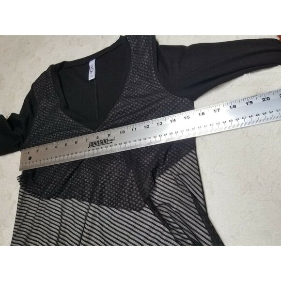 Deca Womens Long Sleeves Top V  Asymmetric Hem Tunic Size 1 Gray Black France - Picture 6 of 7